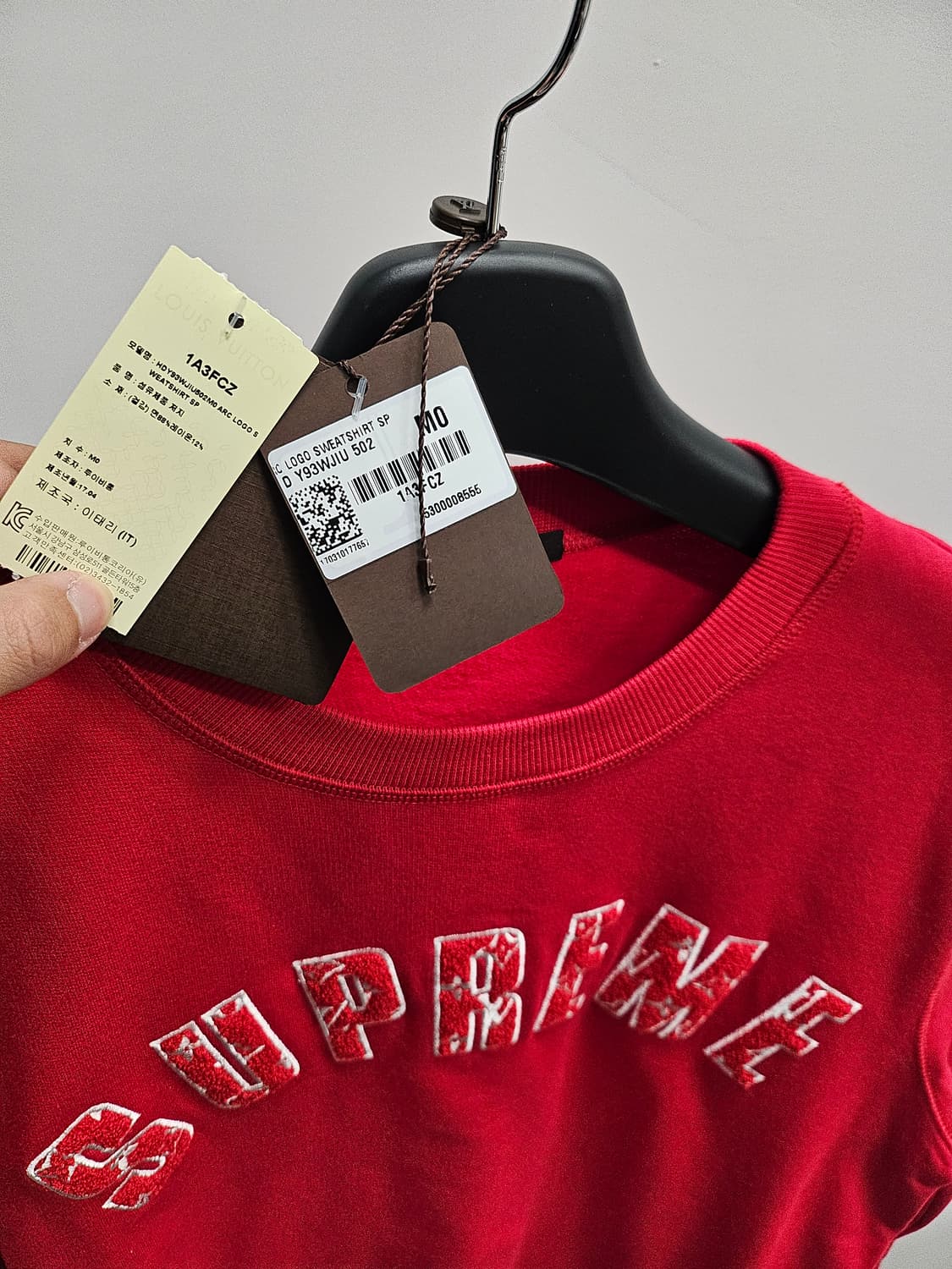 루이비통 x 슈프림 맨투맨 M / 상태좋음 / 네고가능 상품이미지3