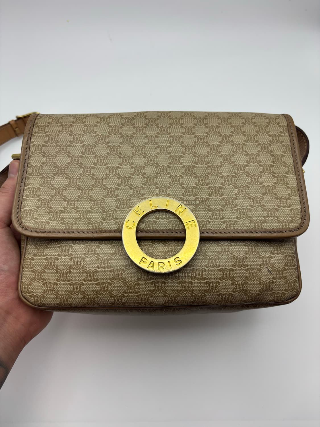 셀린느 마카담 링 크로스백 상품이미지2