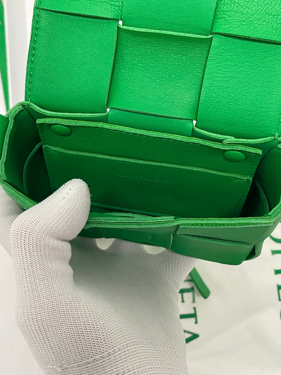 [구성존재] 보테가베네타 미니 카세트 백 [os] 상품이미지8