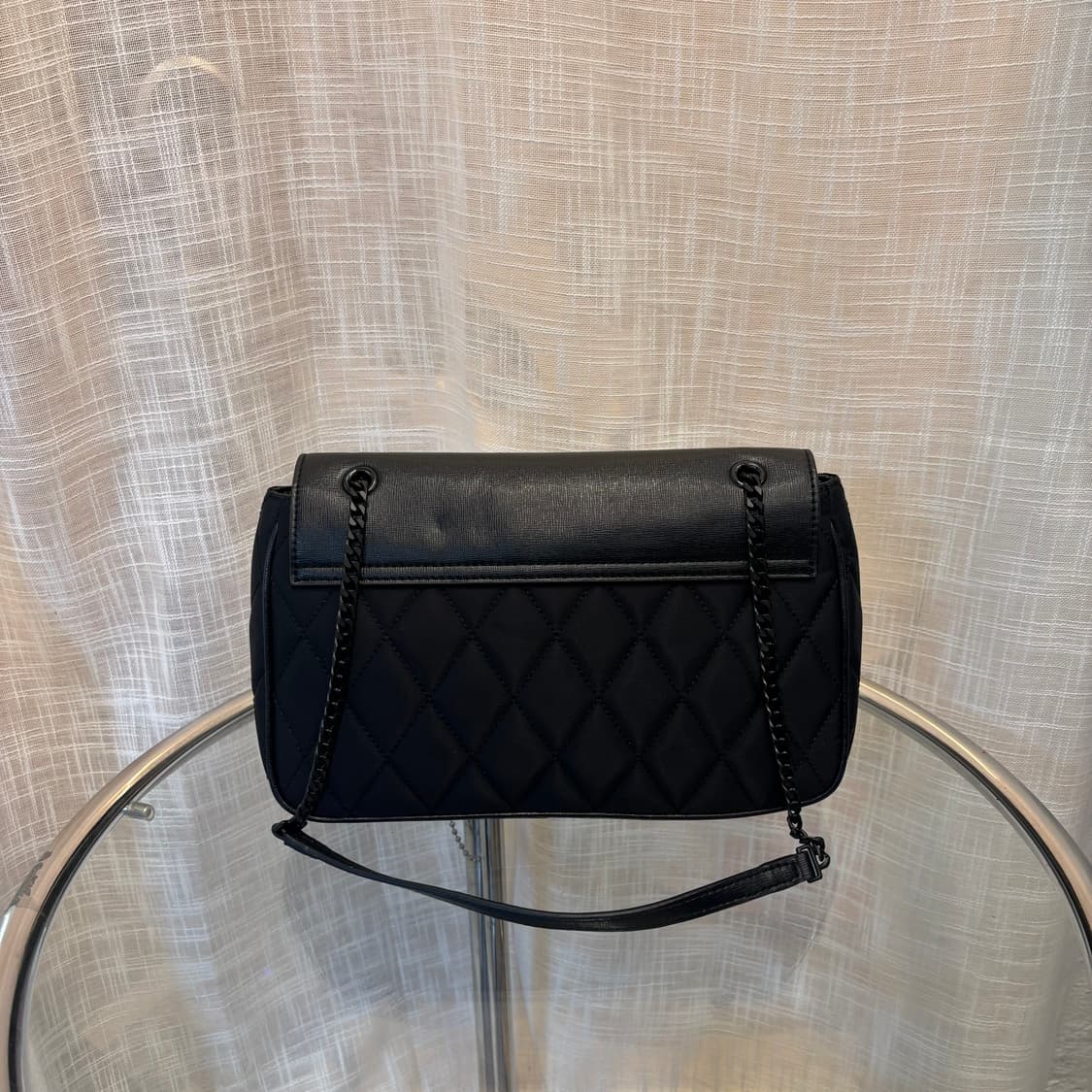 정품 찰스앤키스 퀄팅 숄더백     상품이미지4