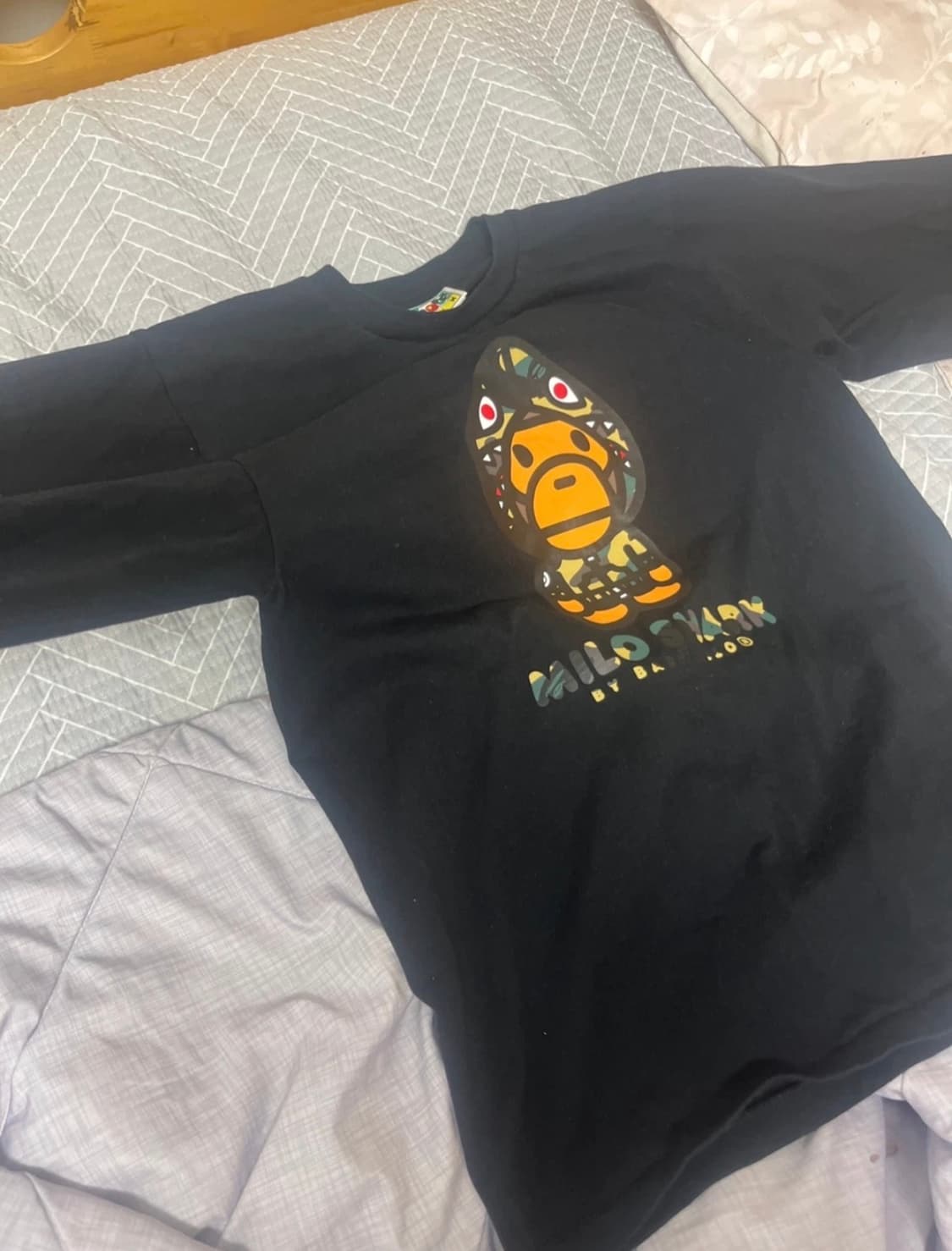 BAPE 베이프 카모 밀로 샤크 긴팔티 블랙(m) 상품이미지3