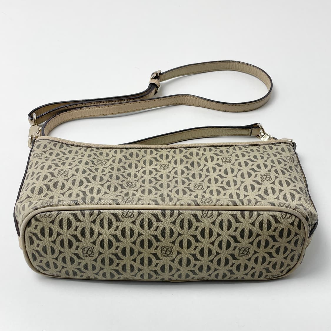 [중고] 루이까또즈 크로스백 상품이미지3