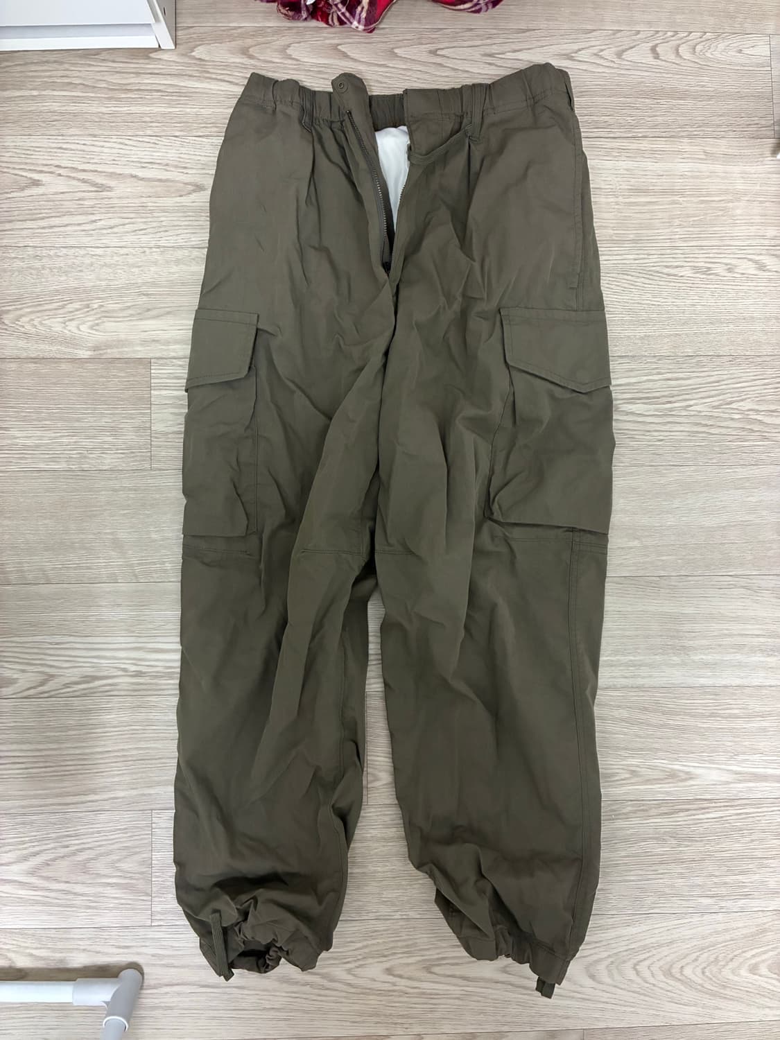 유니클로 U 파라슈트와이드카고팬츠 xs 상품이미지1