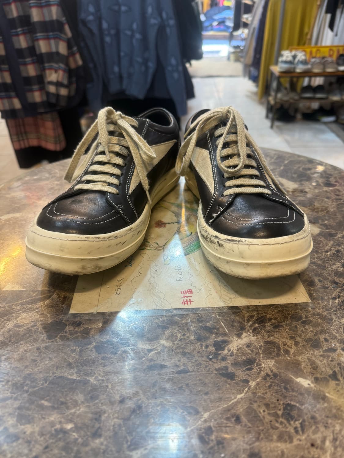 42/260 정품 릭오웬스 반스레더 스니커즈 팝니다 상품이미지1