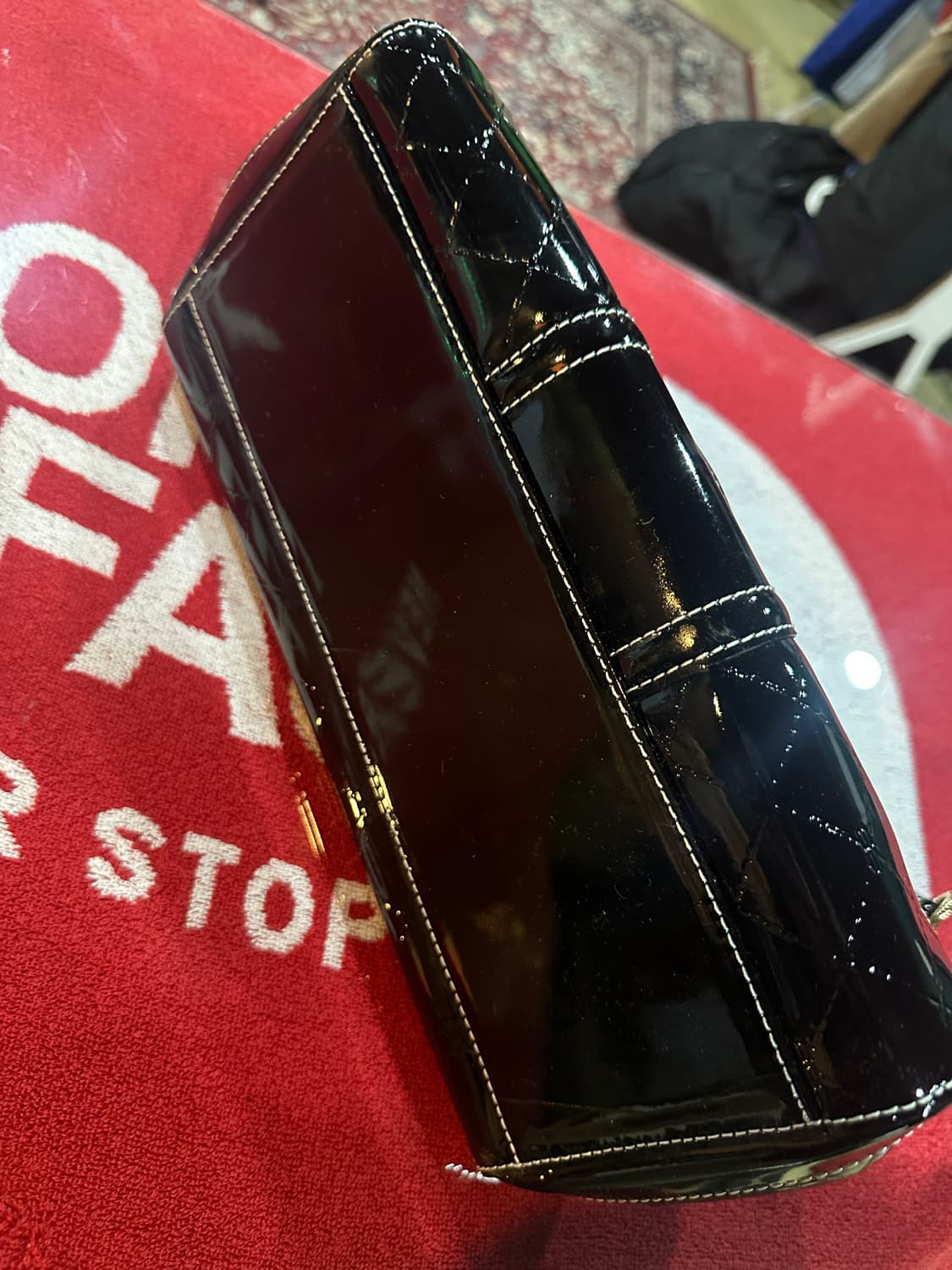 발렌시아가 에나멜 체인 숄더백 상품이미지5