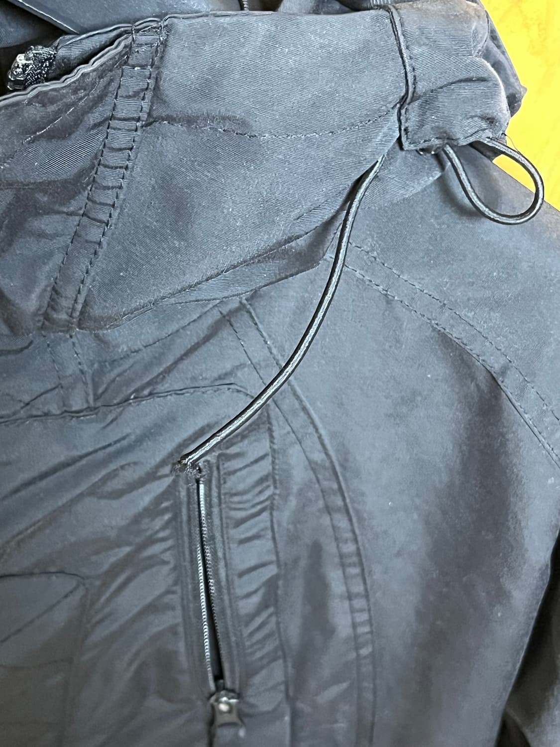 언더마이카 라이칸 팬텀 블랙 팝니다 상품이미지5