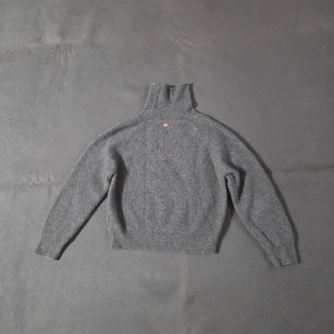 ERUME 이루미 폭스 라쿤 울 터틀넥 니트 스웨터 상품이미지2