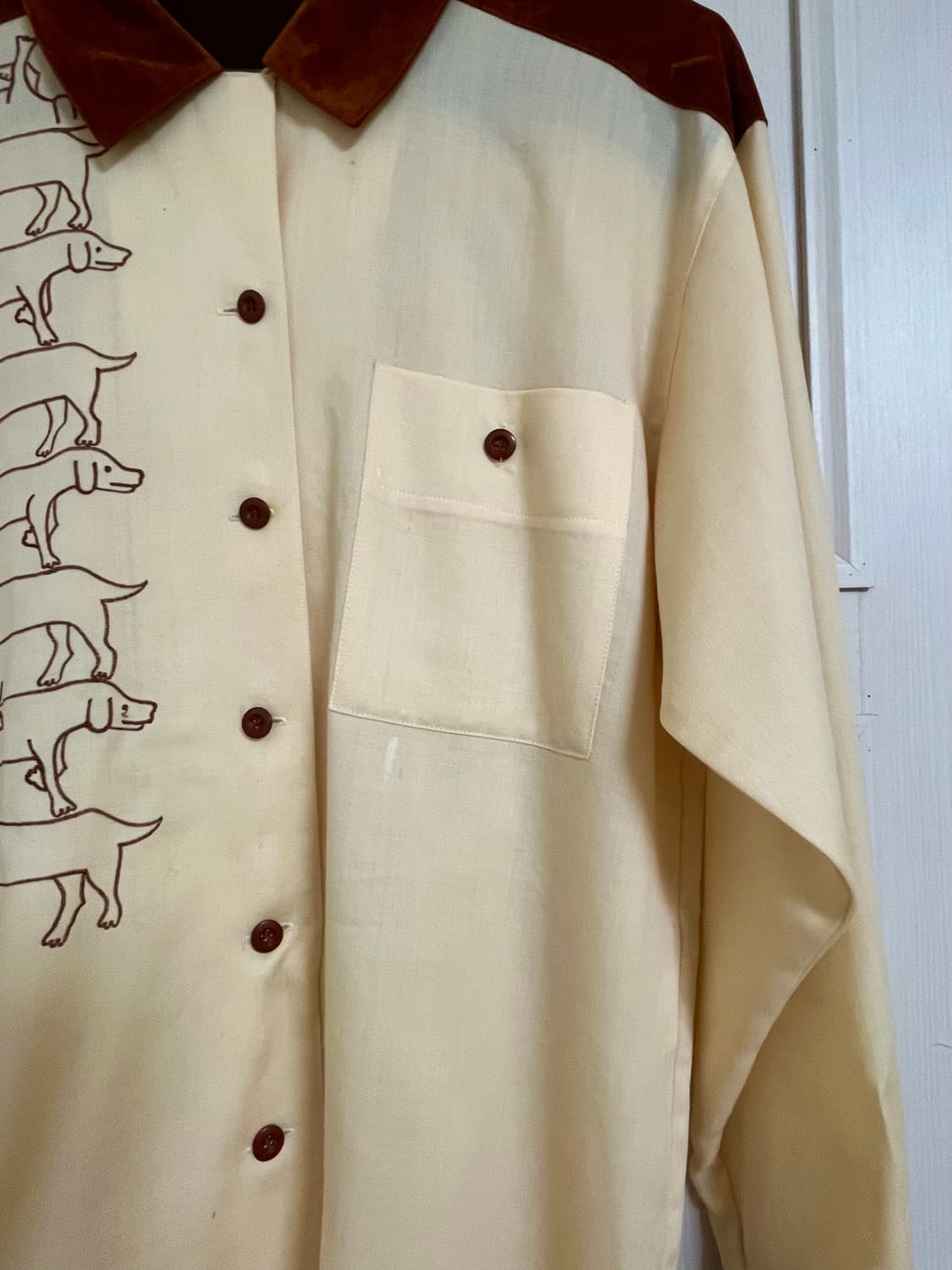 ISH MAISON 스웨이드 배색 강아지 자수 셔츠 블라우스 상품이미지7