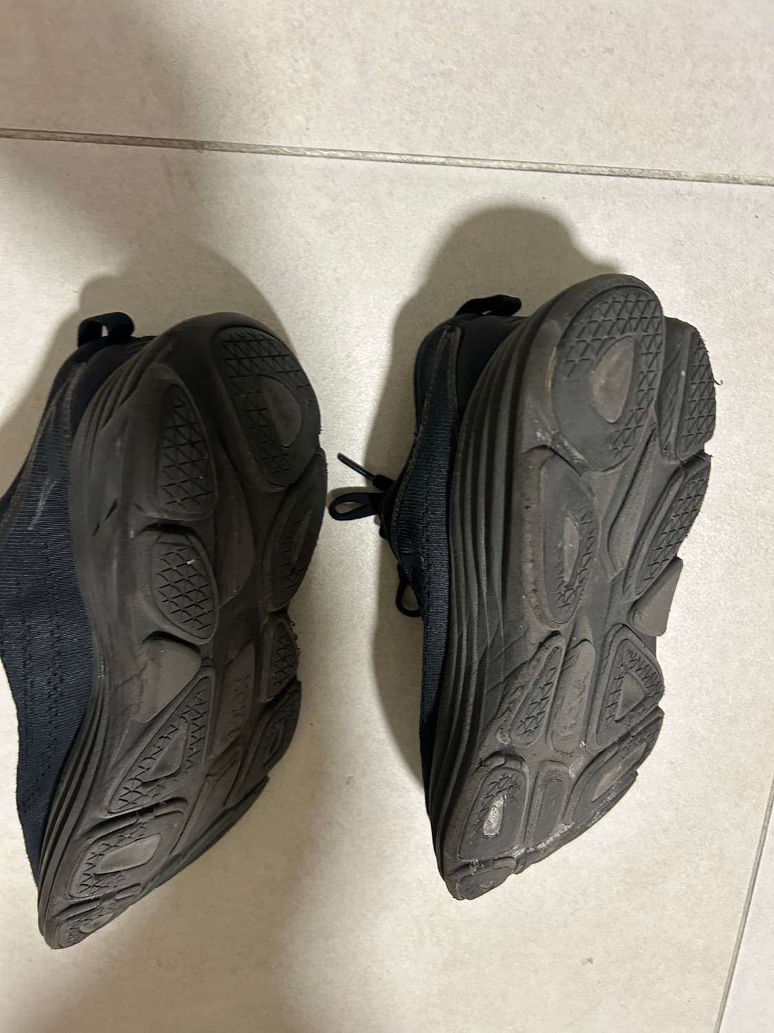 호카 본디8 블랙 265 상품이미지5