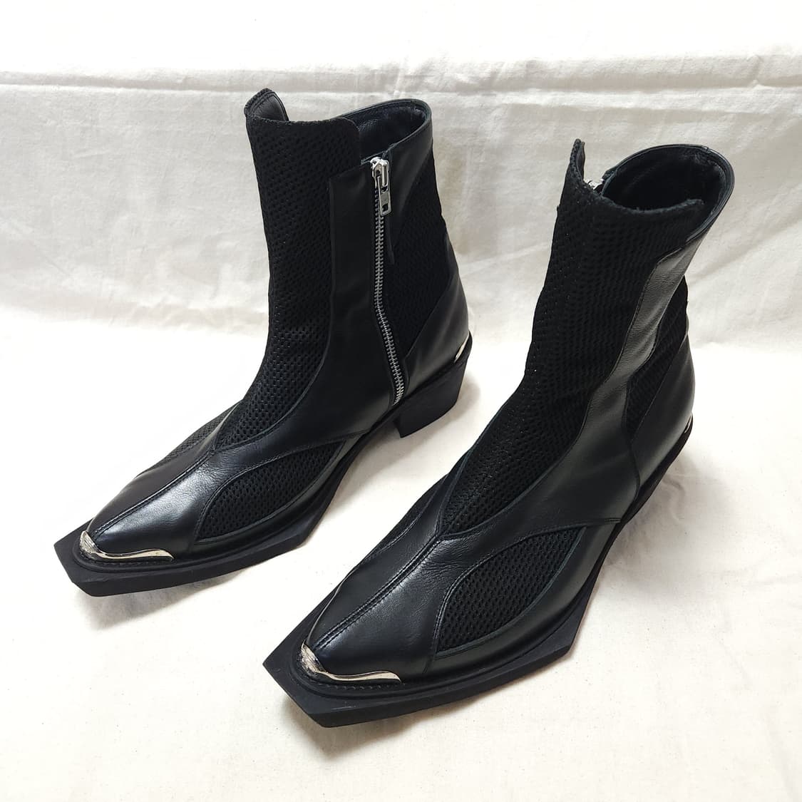 [280] 쏜가먼츠포인티드 스틸 토 메쉬 스컬처 부츠 상품이미지1