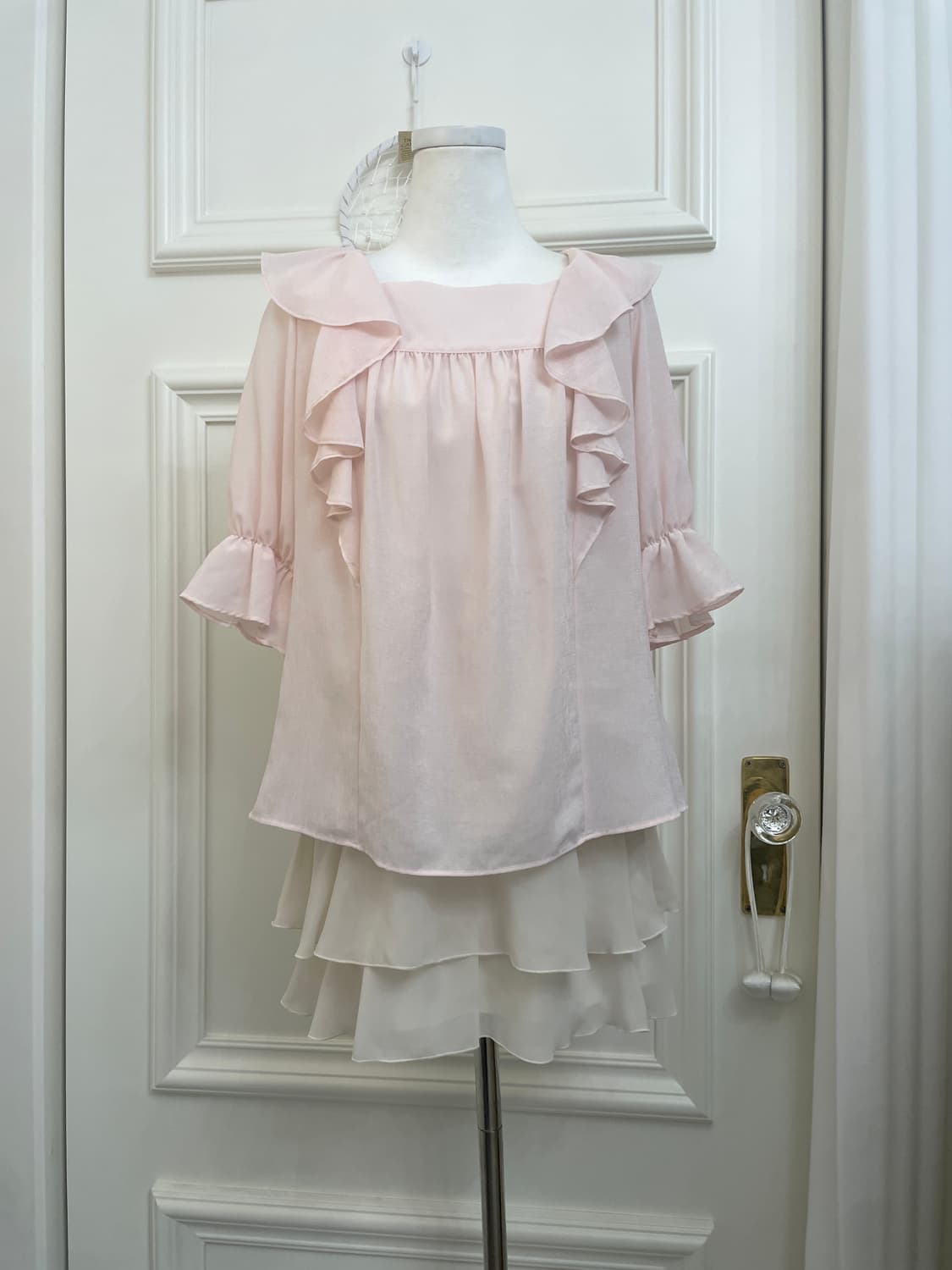 sheer pink ruffle back bow lovely blouse 상품이미지1