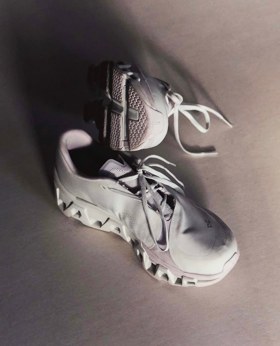 (새상품 285) 파프온 파프 온러닝 포스트아카이브팩션 paf 상품이미지1