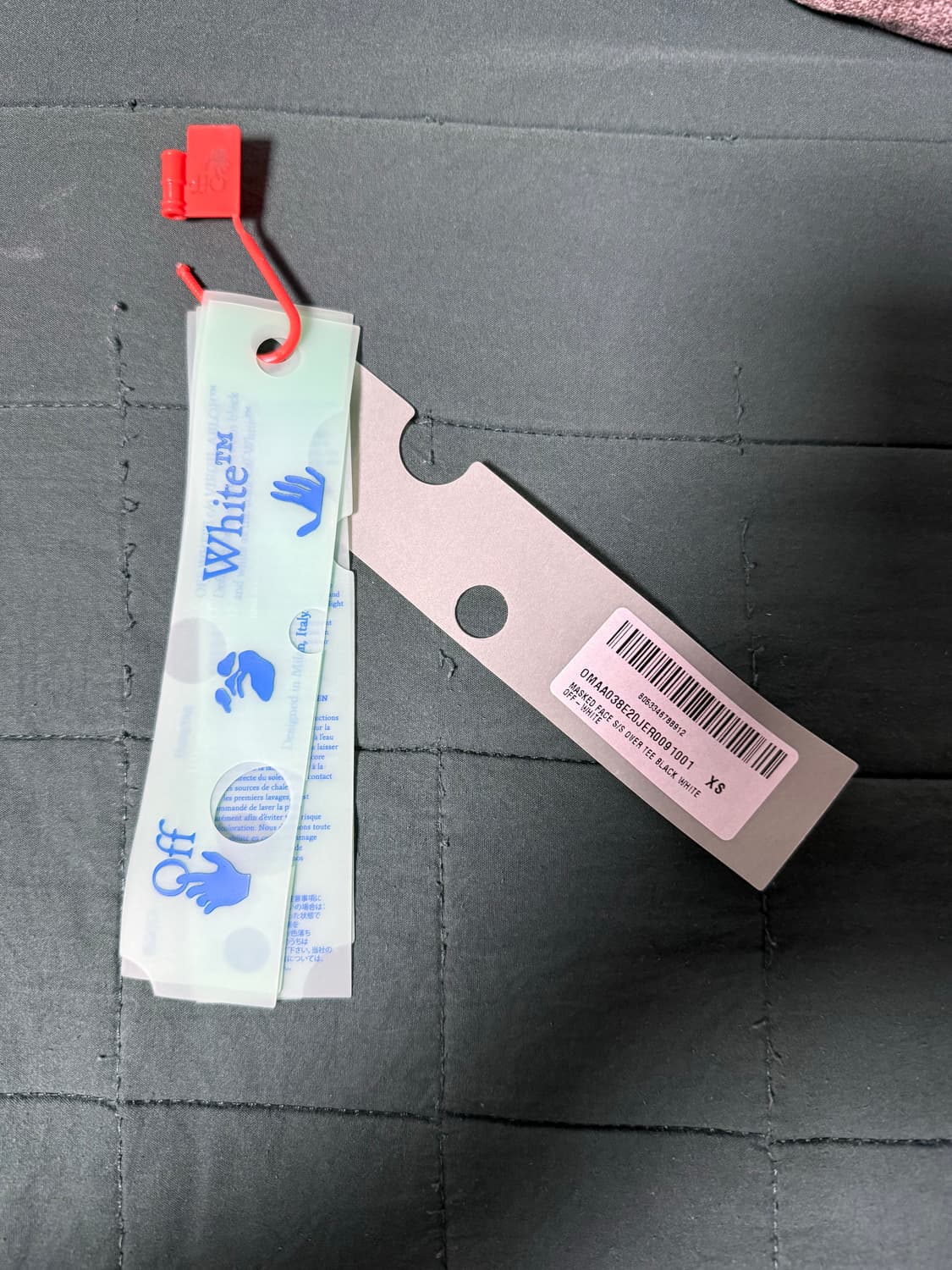 오프화이트 마스크드 반팔 상품이미지3