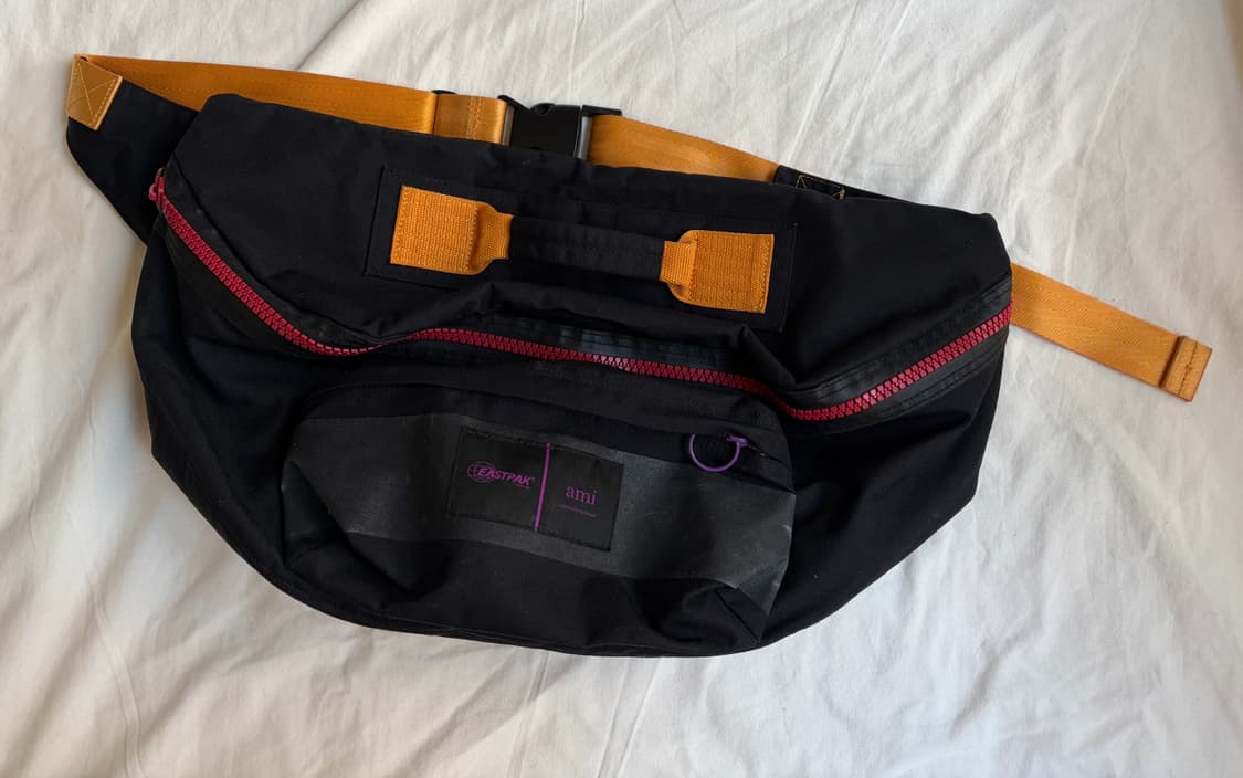 아미 x 이스트팩 슬링백 AMI x EASTPAK 크로스보디백 크로스백  상품이미지3