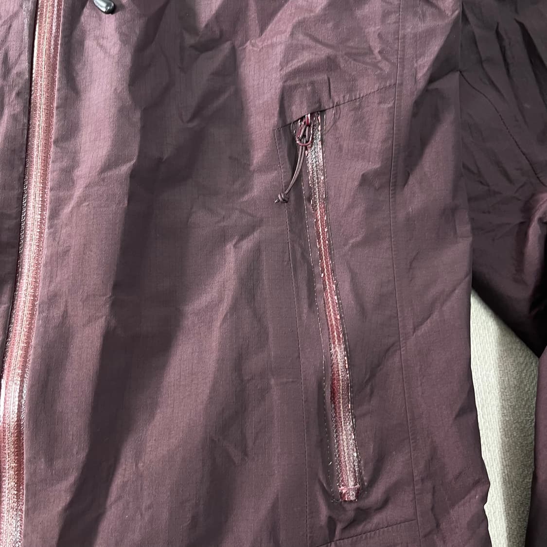 W95 아크테릭스 베타 LT 버건디 일본판 바람막이 자켓 상품이미지7