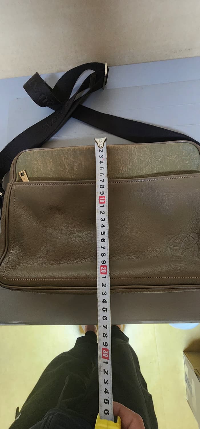 루이까또즈 남성 크로스백 상태굿 새급 가격인하 상품이미지4