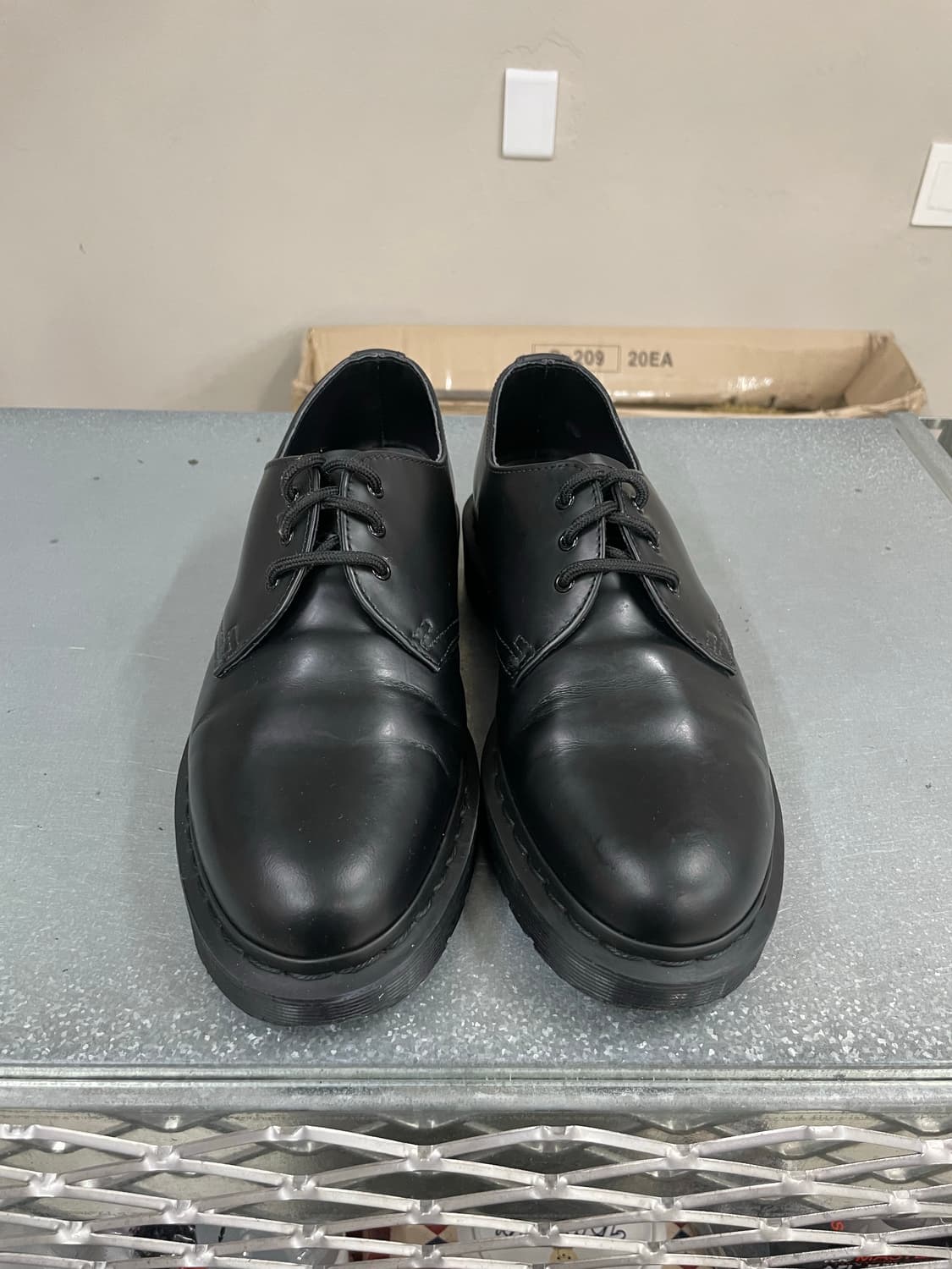 닥터마틴 1461 모노 UK7 상품이미지5