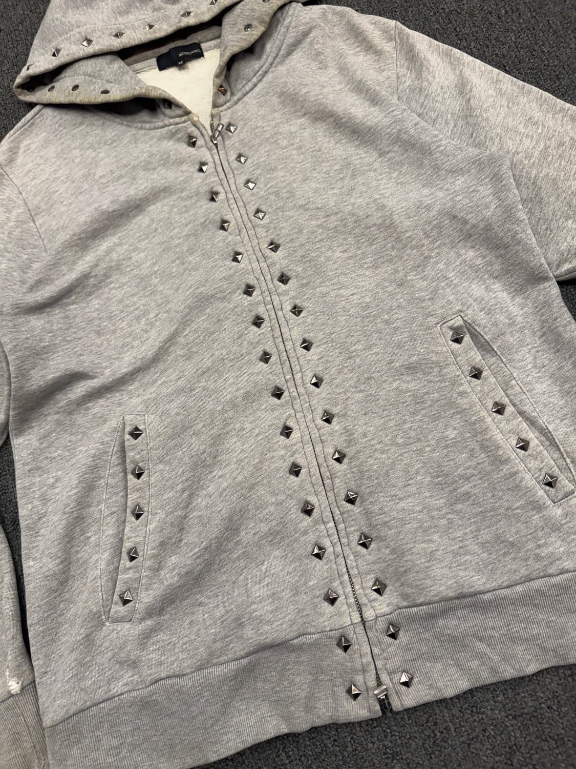 M)M2SQUARED 빈티지 그레이 스터드 투웨이 후드집업 상품이미지2