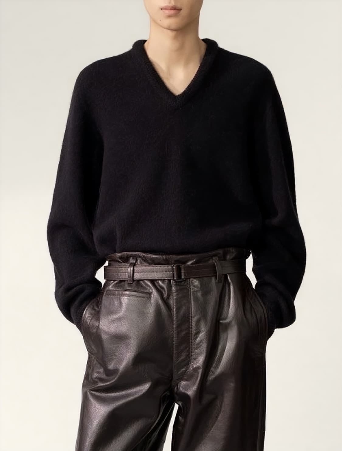 20fw 르메르 심리스 브이넥 스웨터 블랙 상품이미지2