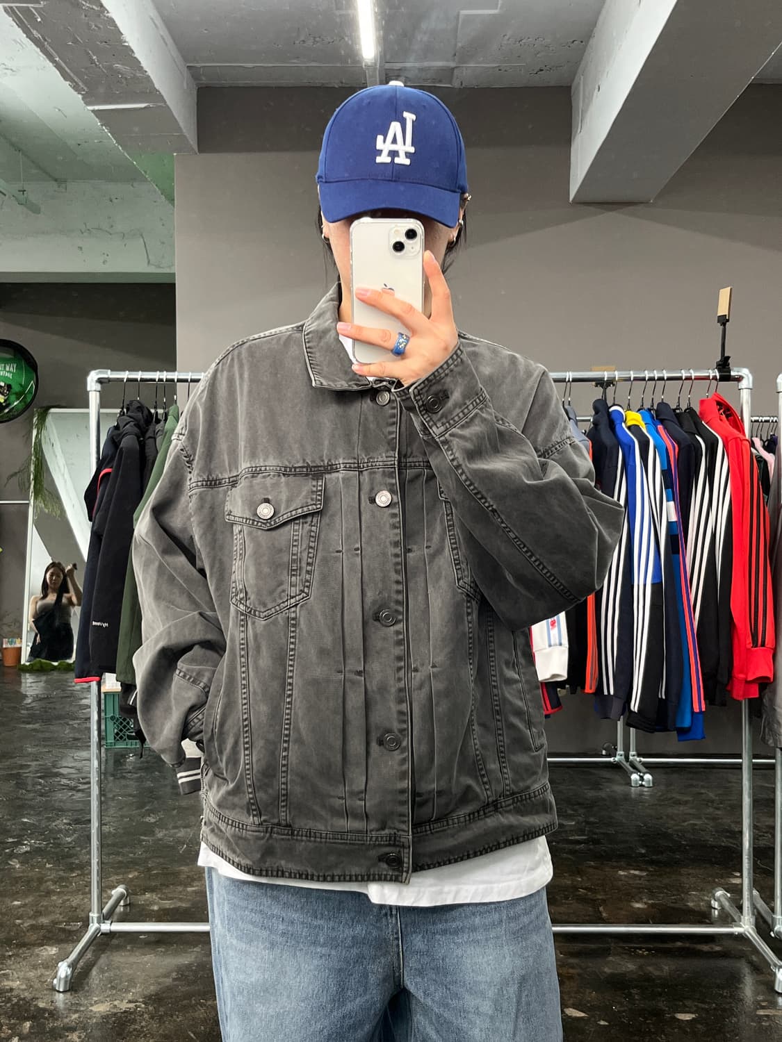 준지 워싱 오버핏 데님 트러커 자켓 상품이미지1