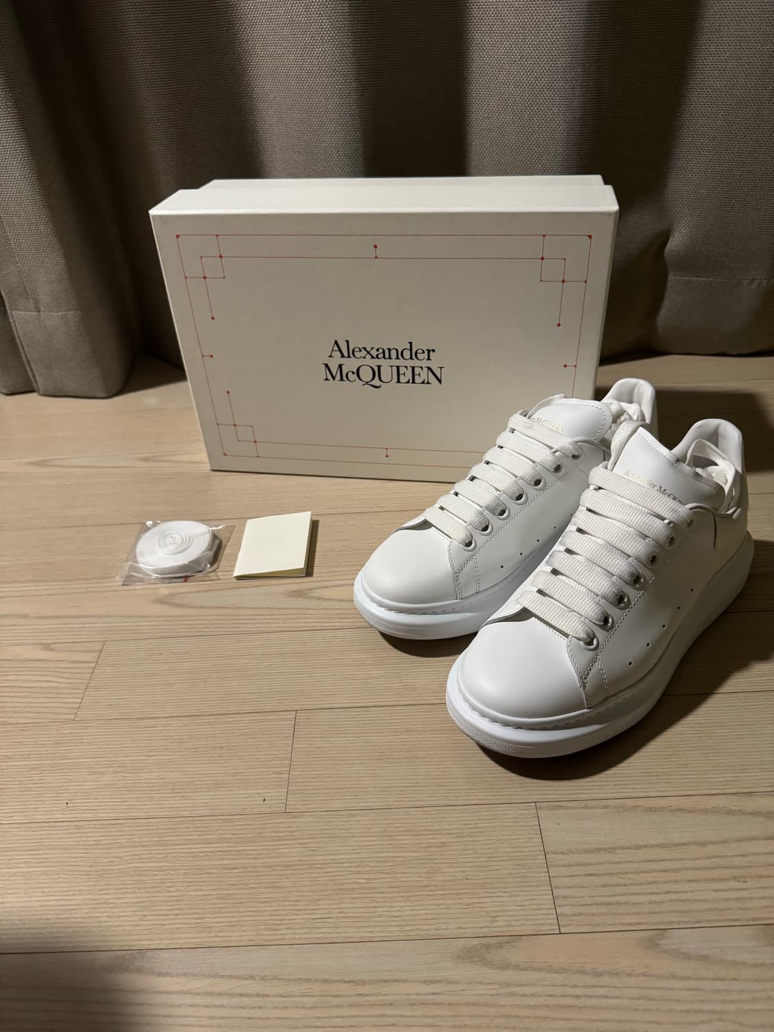Alexander McQueen Oversized Sneakers 상품이미지6