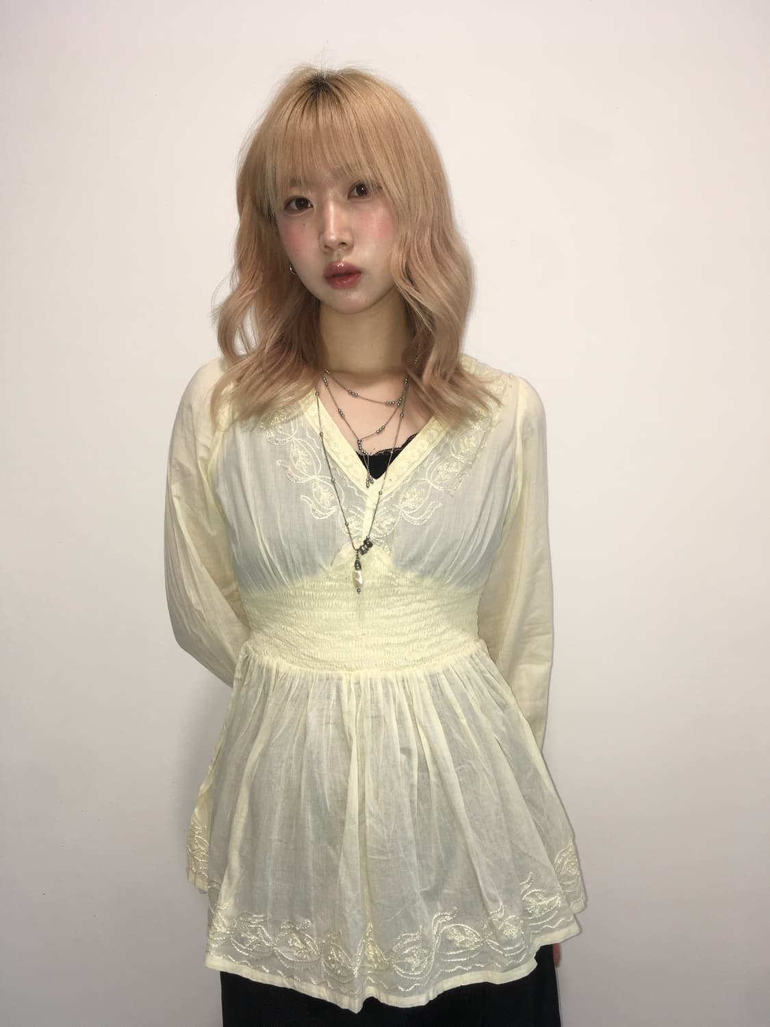 Vintage ivory handwork shirring blouse 상품이미지2