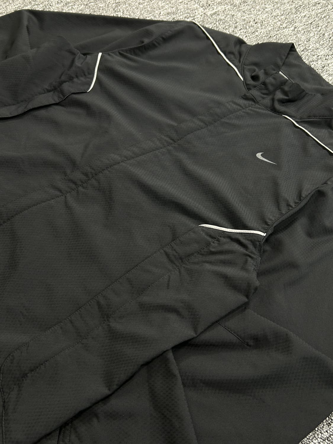 나이키 스우시 블랙 바람막이 L   상품이미지4