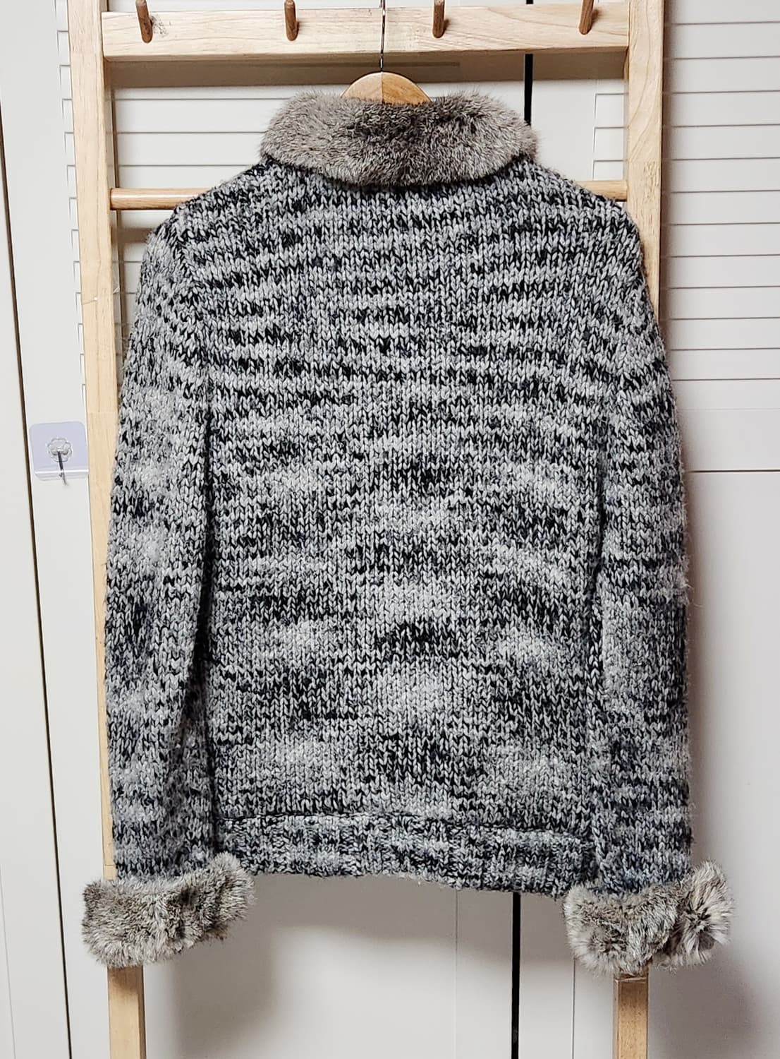 버버리 퍼 니트 집업 자켓 상품이미지5