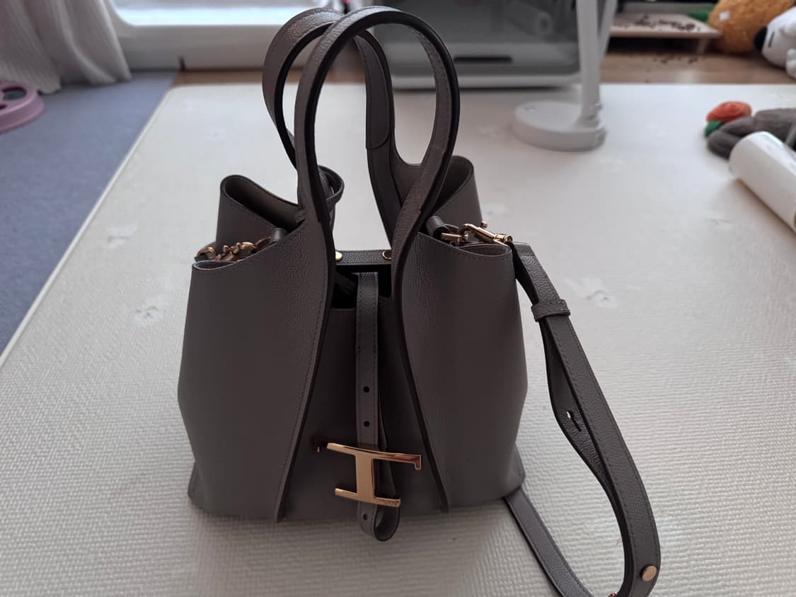 토즈 타임리스 쇼퍼백미니 판매해요! 상품이미지5