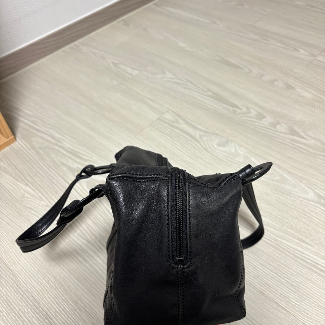 이세이미야케 레더 토트백 상품이미지7
