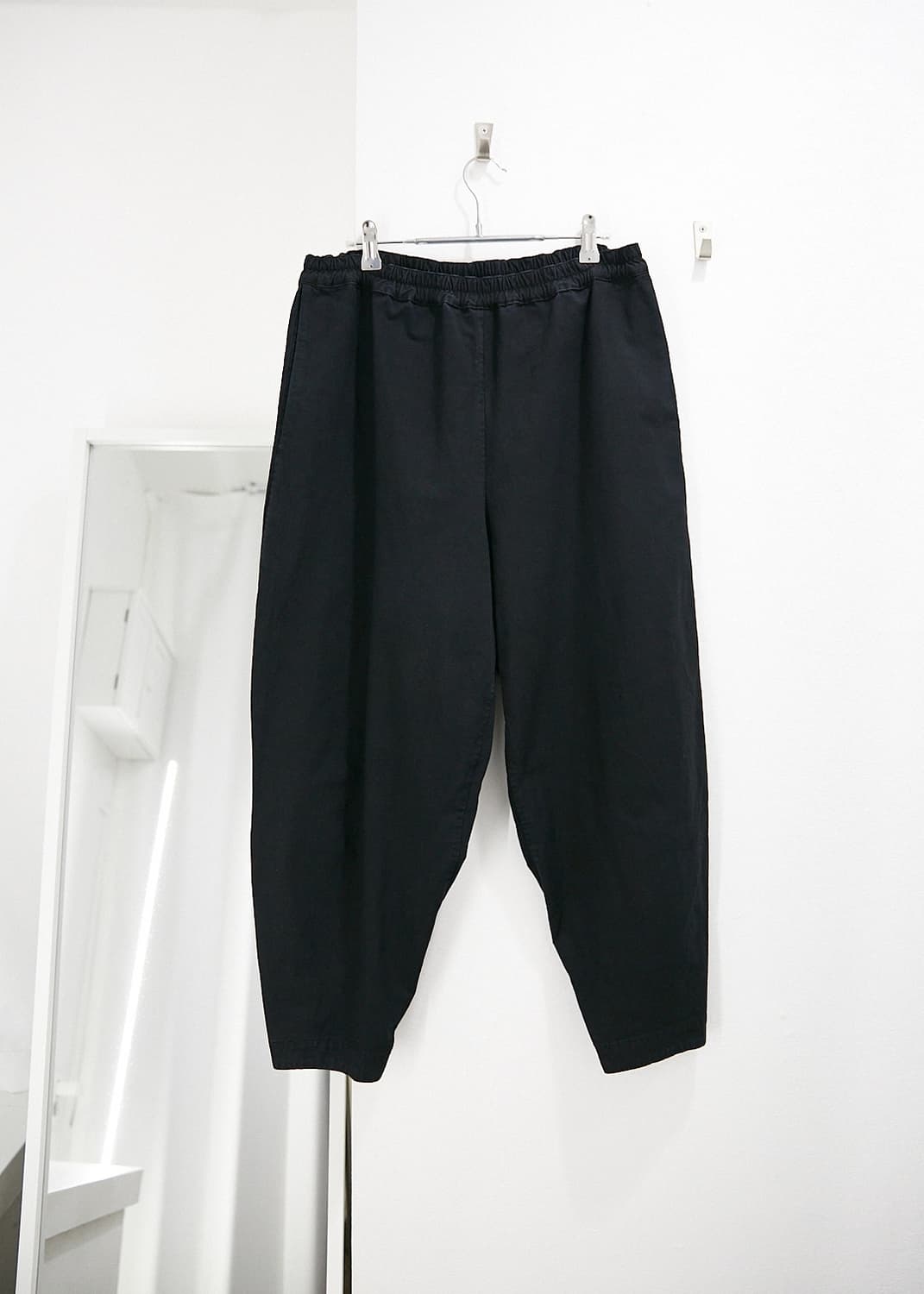 Tapered Easy Pants 상품이미지1