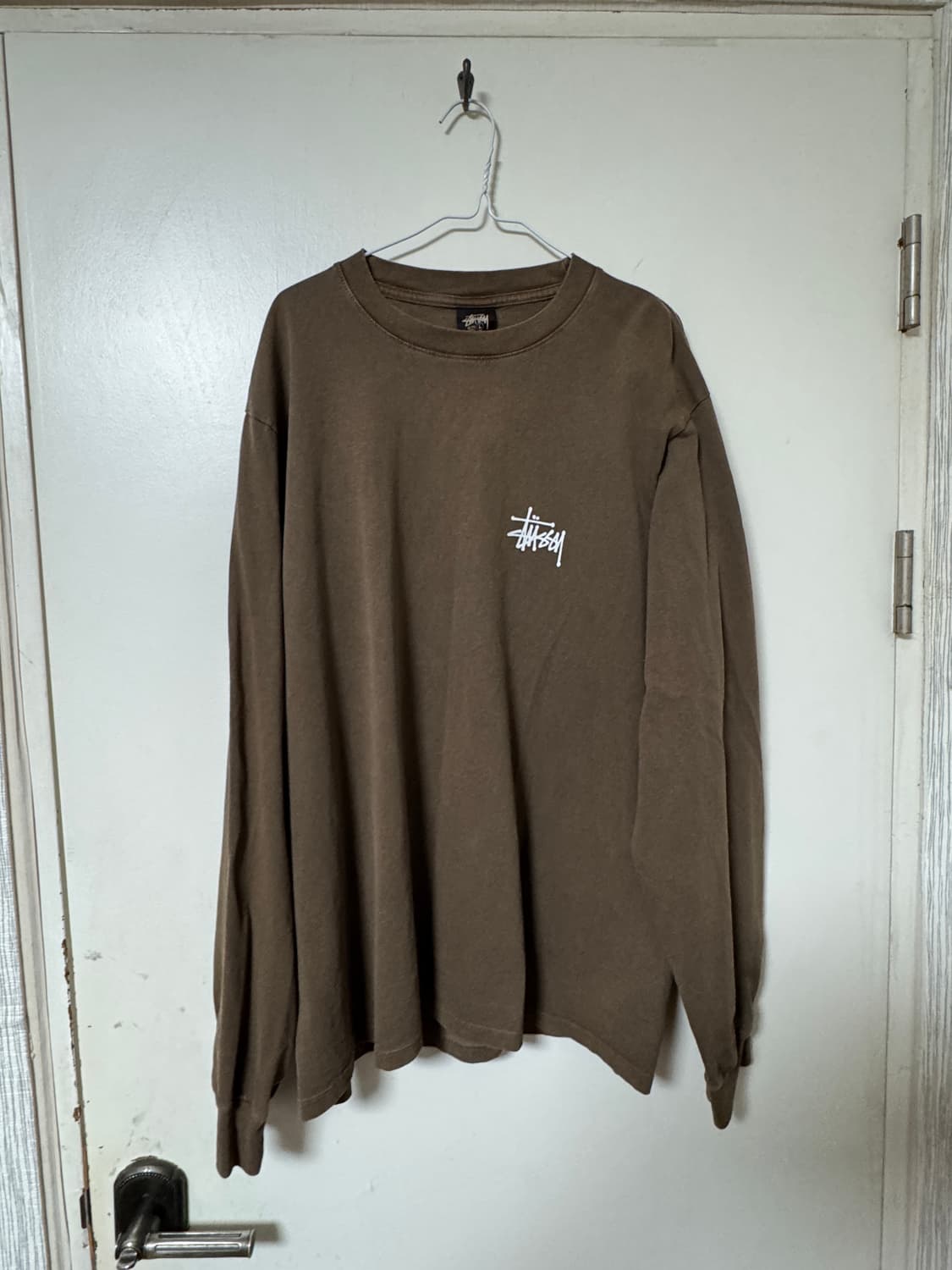[L] 스투시 베이직 롱슬리브 피그먼트 브라운 상품이미지1