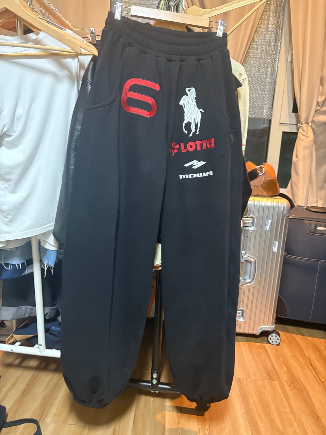 Mowalola sweatpants 모와롤라 스웻팬츠 상품이미지2