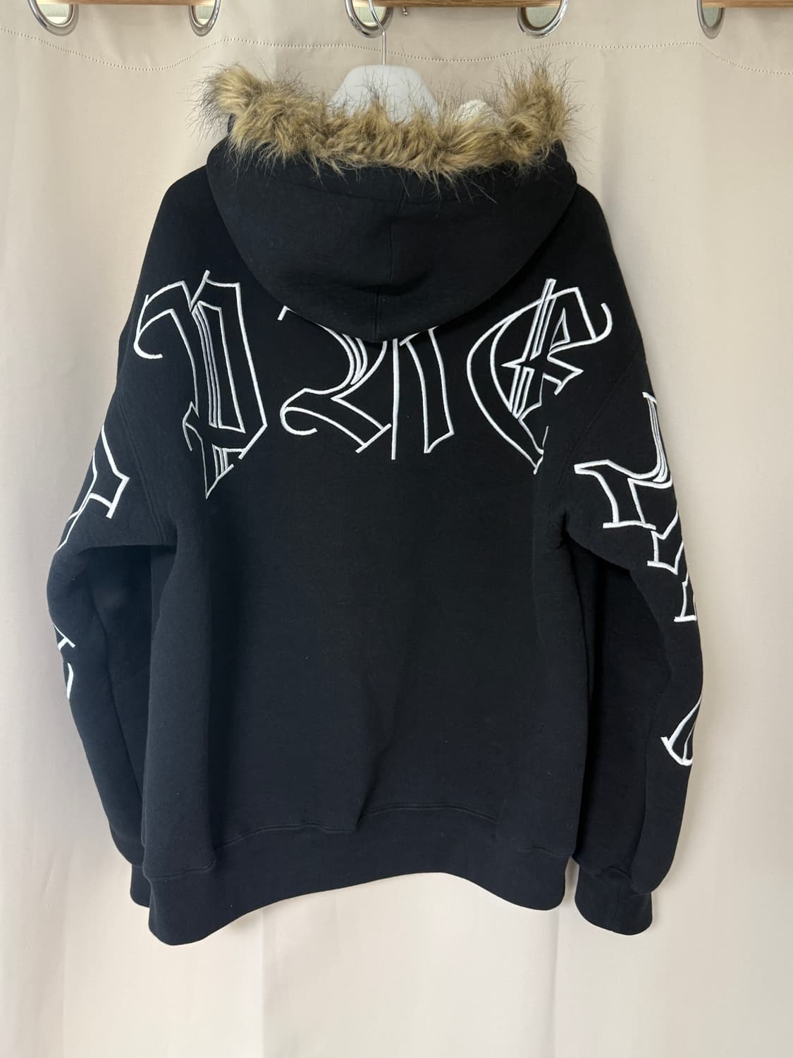 슈프림 포우 퍼 집업 후드 스웨트셔츠 블랙 - 25FW 상품이미지4