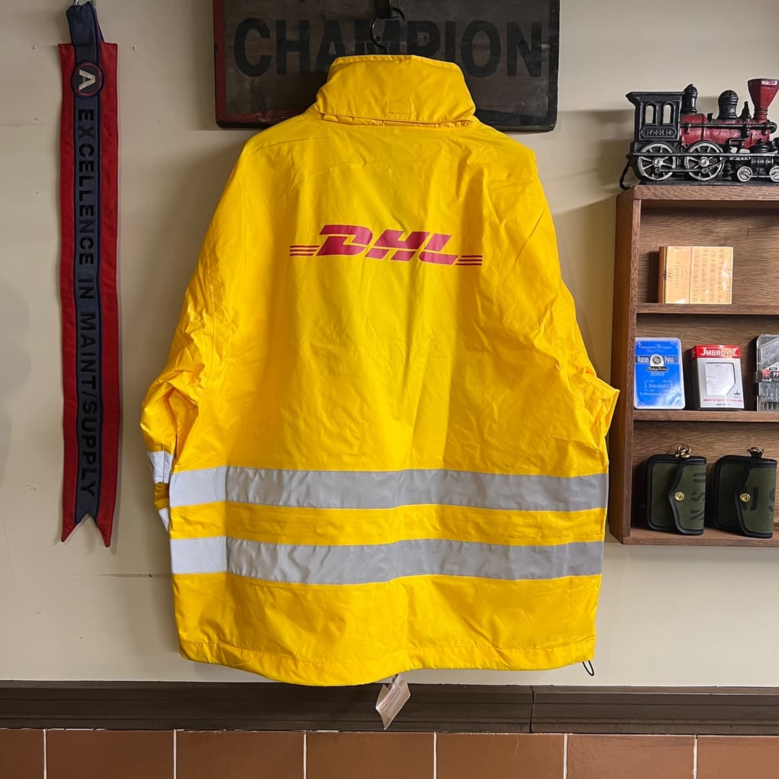 DHL Windbreaker Medium Size (100~105) 상품이미지4