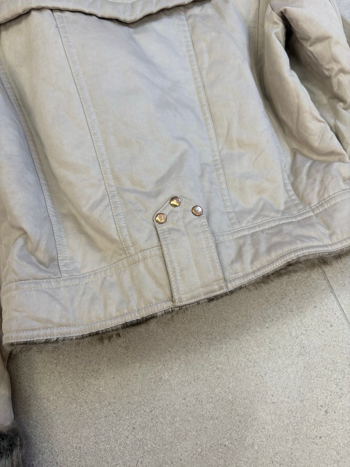 연 베이지 퍼 자켓 상품이미지8