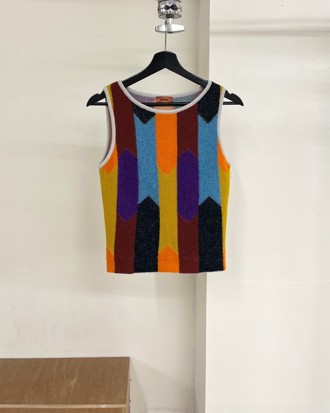 미쏘니 멀티컬러 스트립 니트 베스트 상품이미지1