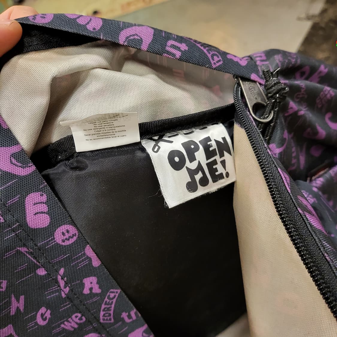 이스트팩 x 에드 뱅거 레코드 콜라보 벡팩 상품이미지6