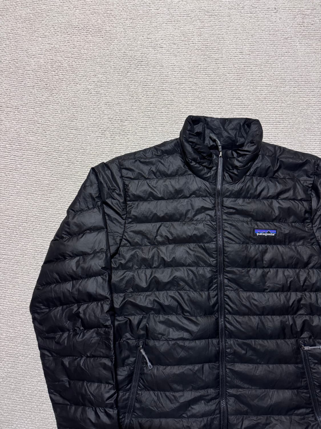 파타고니아 구스다운 경량 패딩 블랙 M 상품이미지1