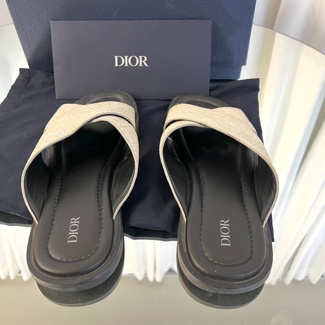 (44) 디올 알리아스 샌들 그래비티 레더 베이지 상품이미지4