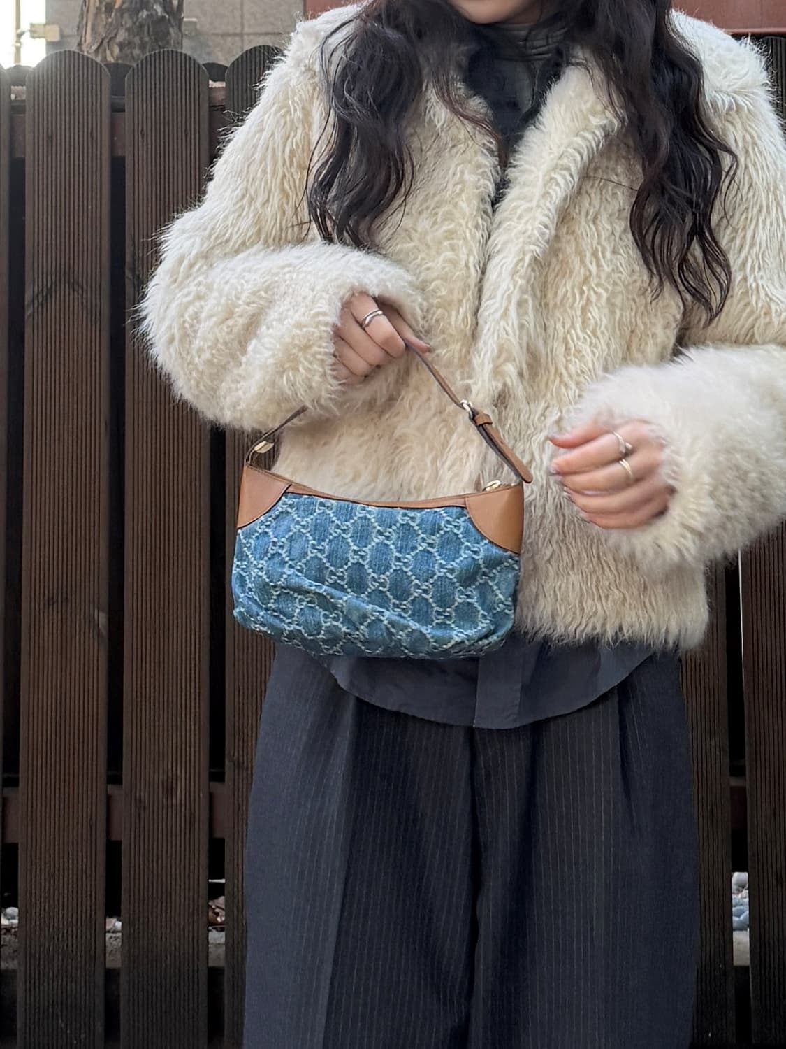 [Gucci] GG Canvas Denim Mini Hobo Bag 상품이미지3