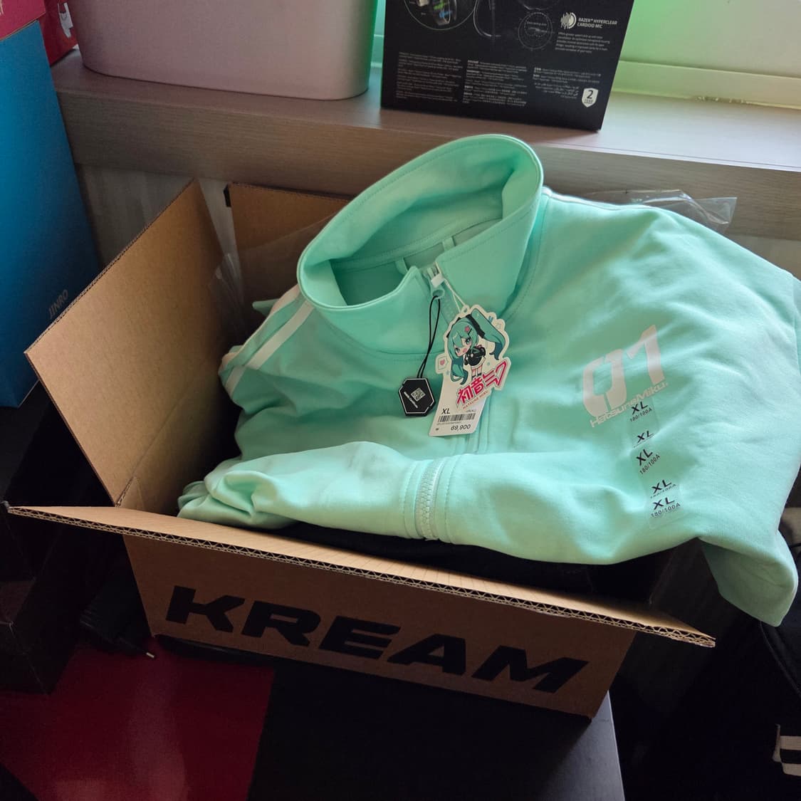 스파오X하츠네미쿠 XL 상품이미지2