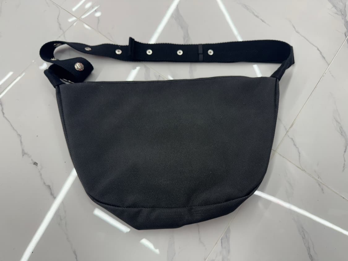 •THUG CLUB 떠그클럽 드래곤 메신저백  상품이미지2