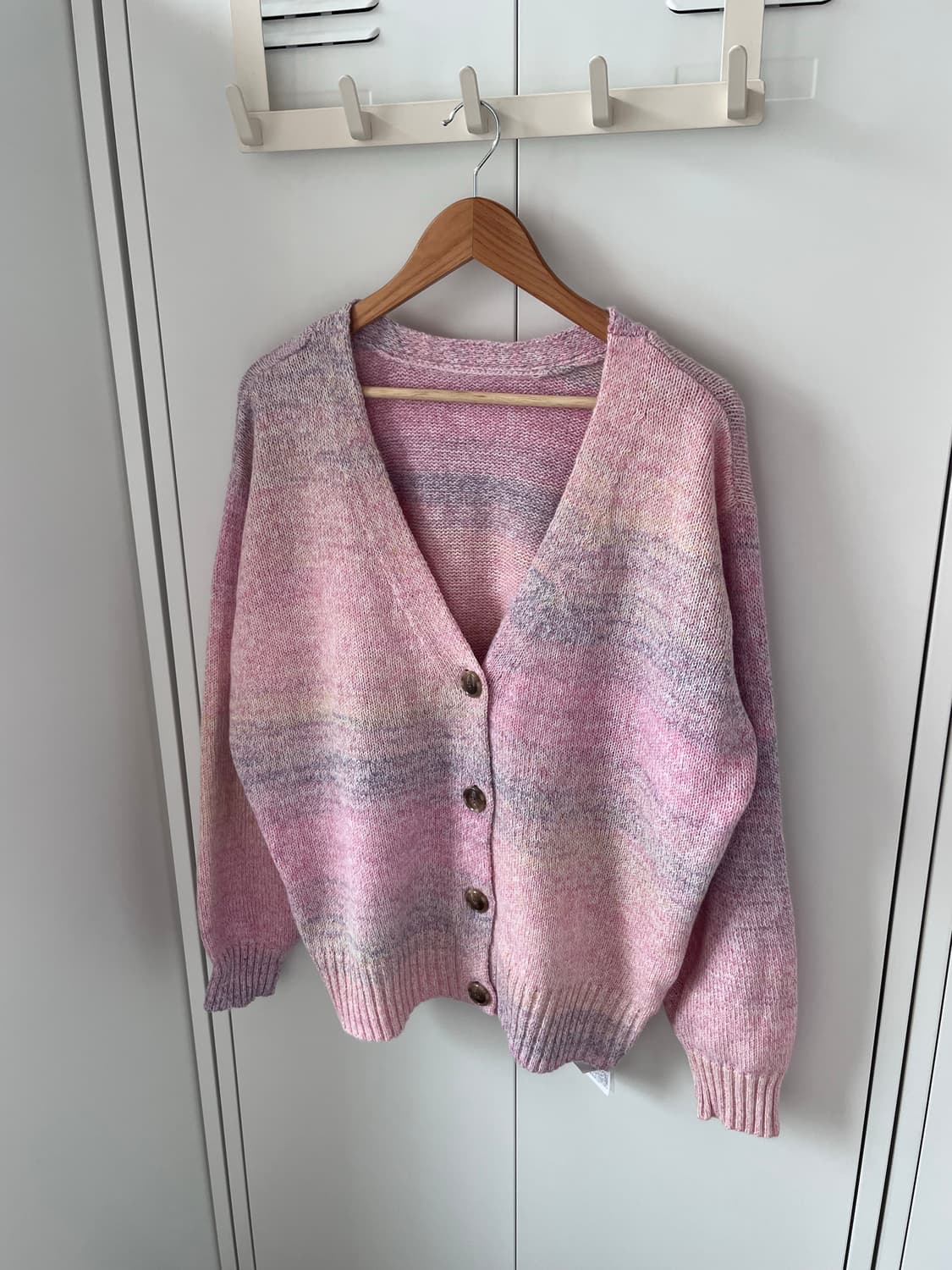 Kutir 무지개 그라데이션 브이넥 가디건 상품이미지1