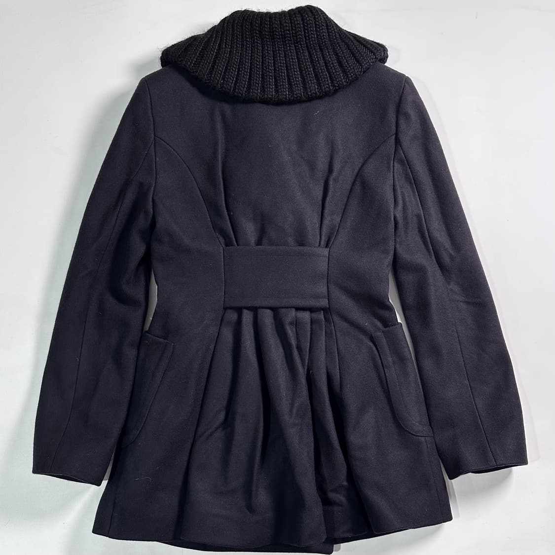 비비안웨스트우드 다크네이비 금장 하프코트 상품이미지5