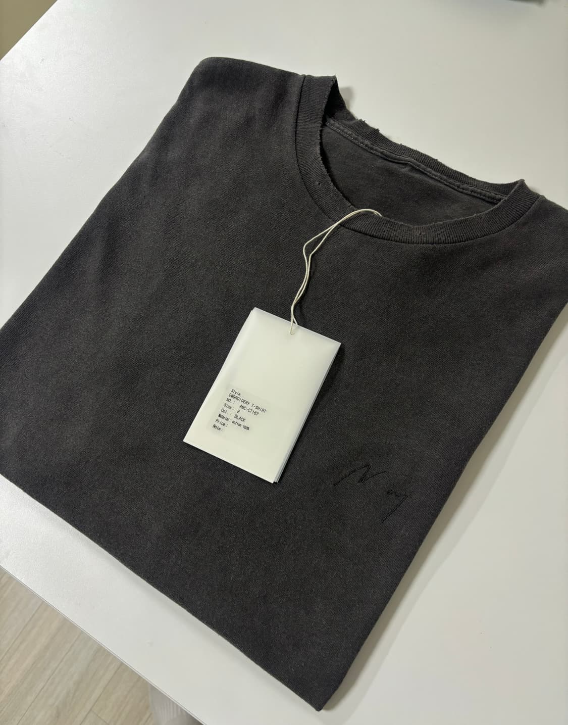 안셀름 Embroidery Dyed T-shirt "Black" 상품이미지1