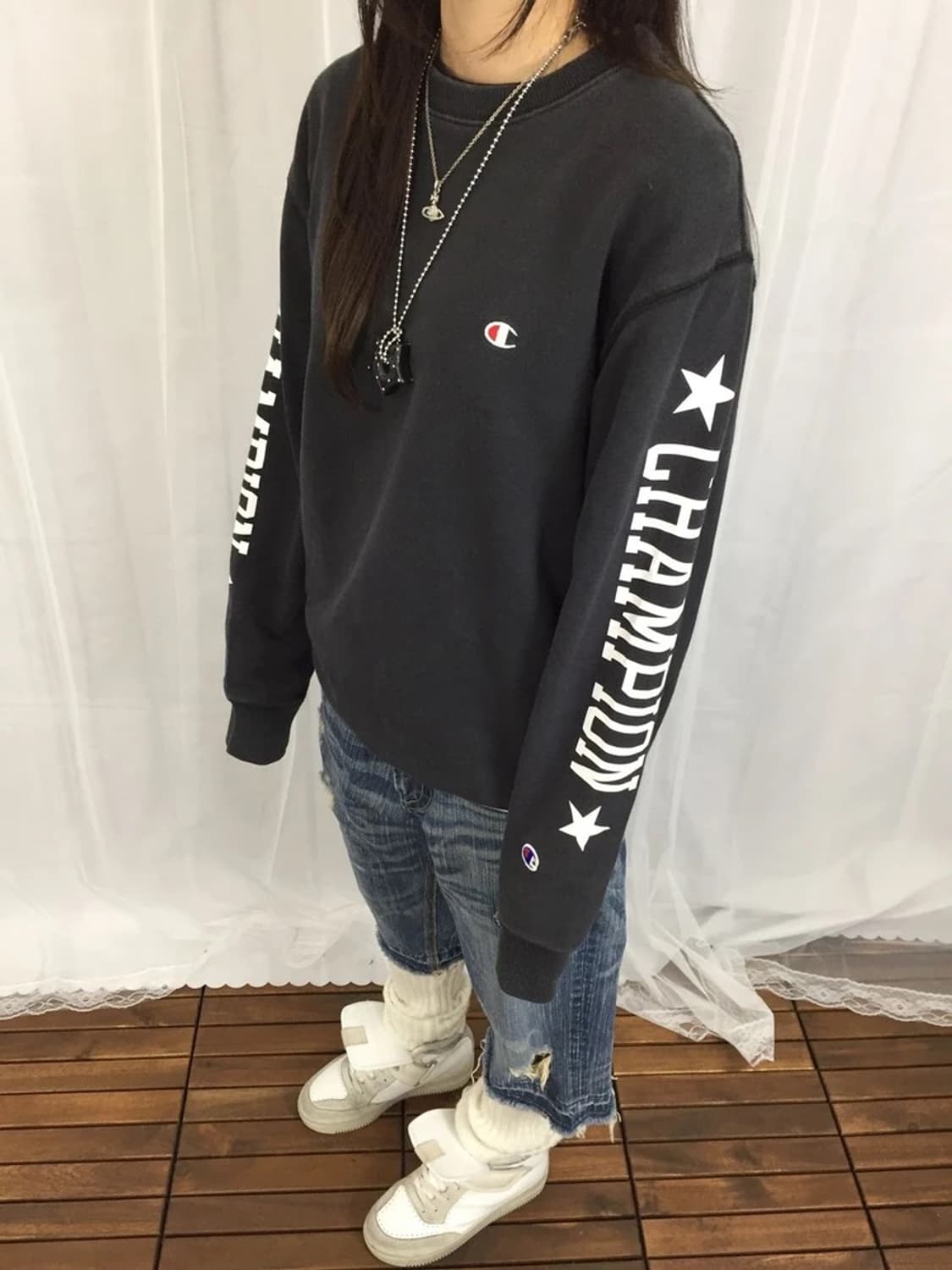 Champion Sleeve Logo Black Sweatshirt 상품이미지2