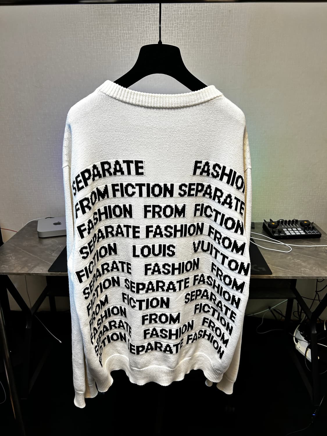 루이비통 레터스 니트 스웻 상품이미지4