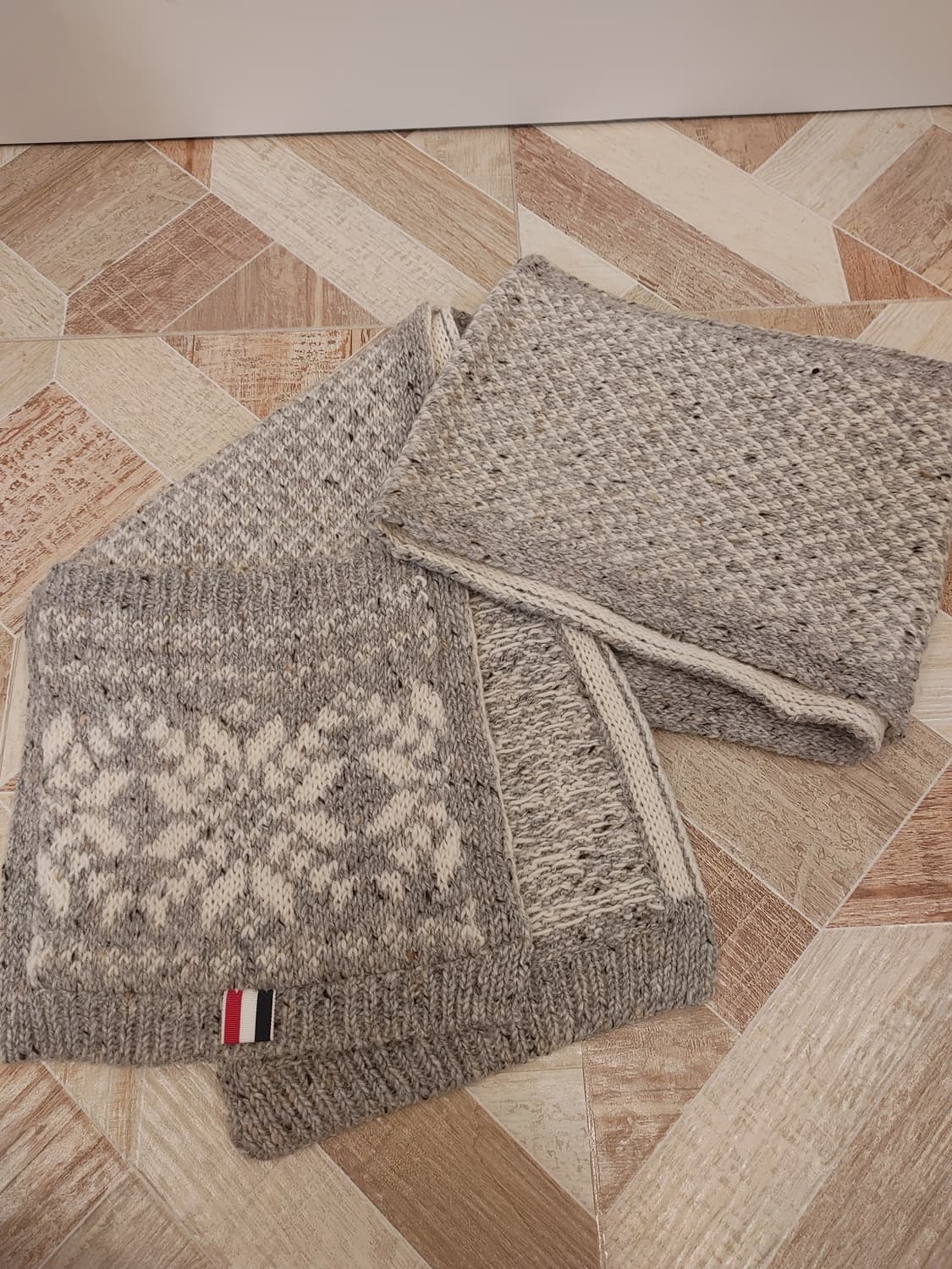 톰브라운 울 눈꽃 머플러 상품이미지1