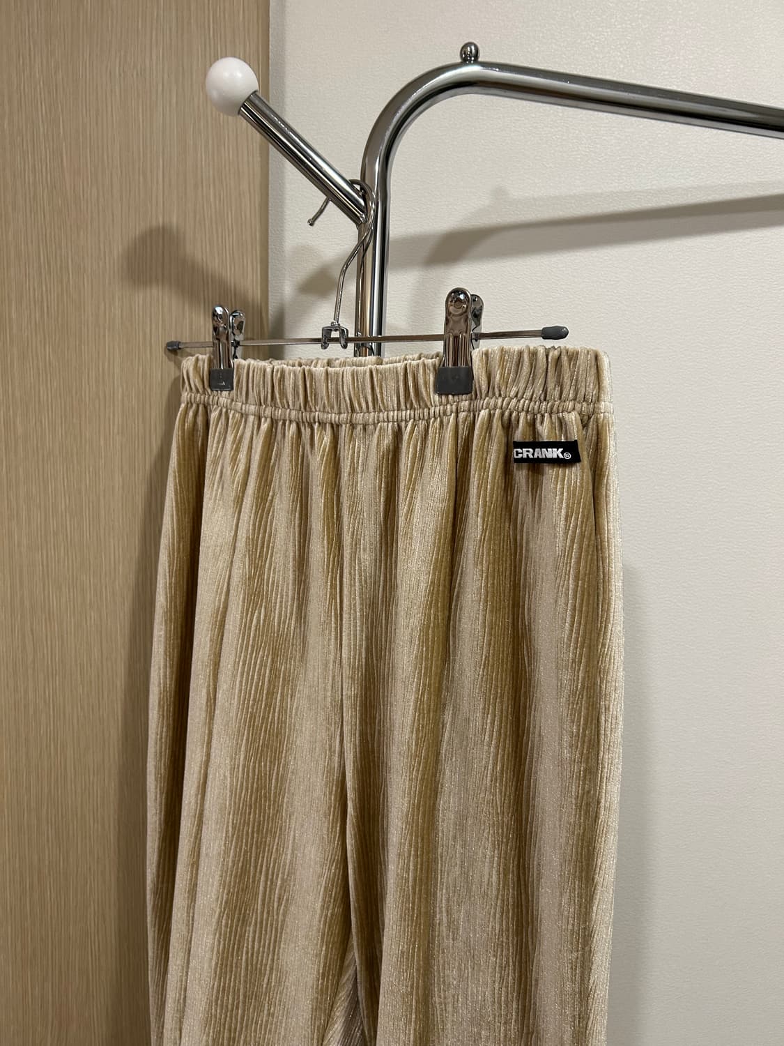 크랭크 핀턱 벨벳 팬츠 상품이미지4